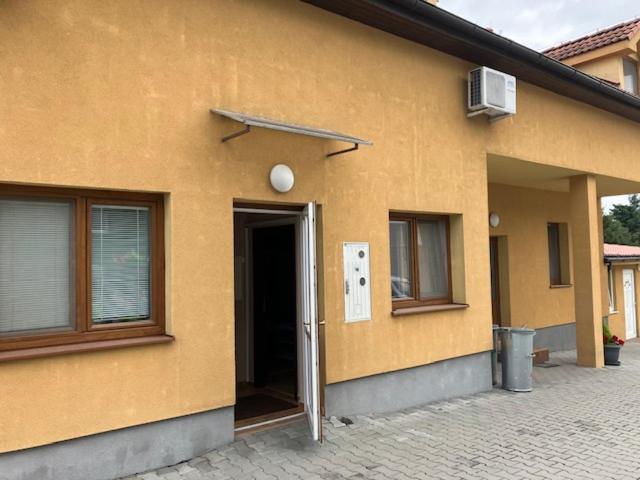 Apartmanovy Dom Slavia Apartamento Bojnice Exterior foto
